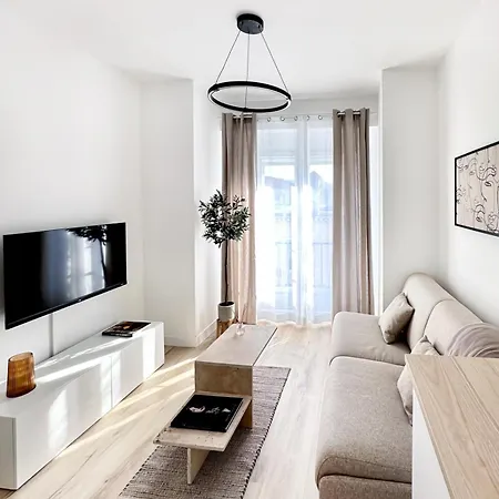 3p Au Coeur De Juan Les Pins *