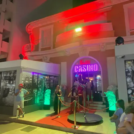 3p Au Coeur De Juan Les Pins *