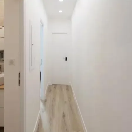 Апартаменти 2br - Heart Of Juan-les-pins
