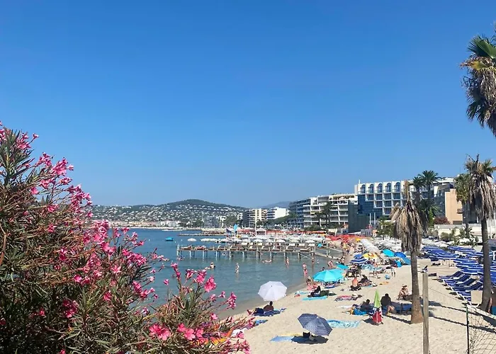 Апартаменты 3p Au Coeur De Juan Les Pins